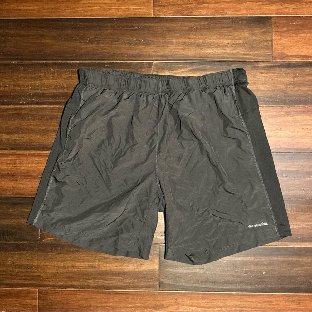 Columbia Men Shorts